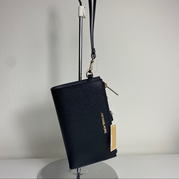 MICHAEL KORS JETSET LARGE DOUBLE ZIP WRISTLET - Picture 9 of 9